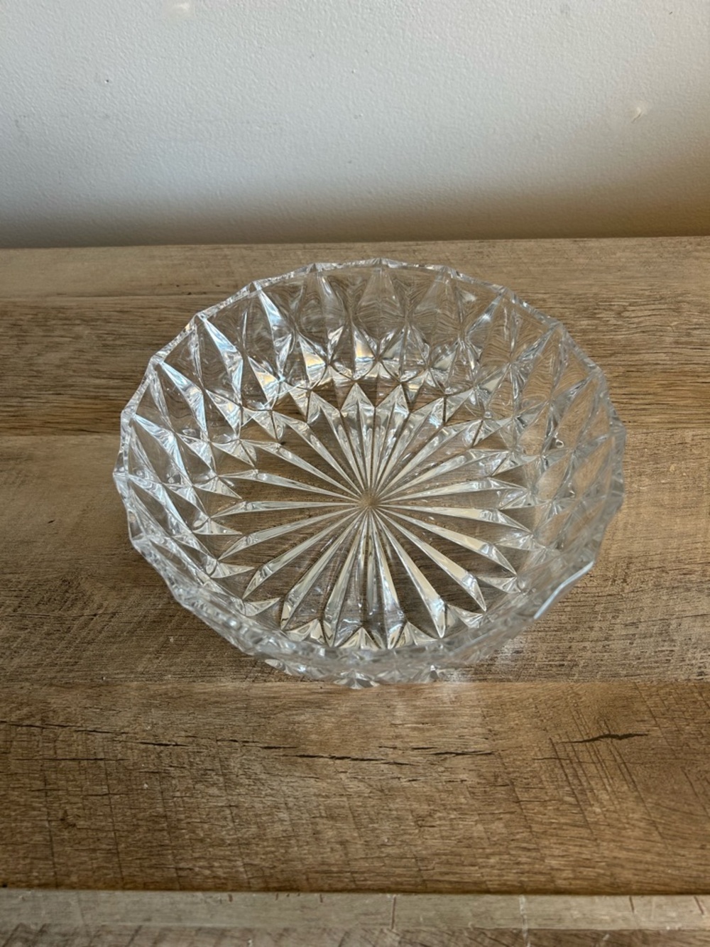 Vintage Clear Pressed Glass Bowl 8” Starburst Base Sawtooth Rim Heavy Dish
